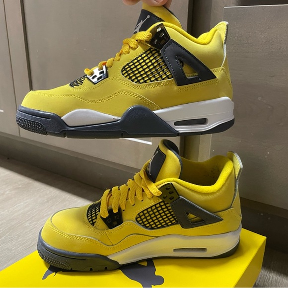 Jordan 4 Retro (GS) - Picture 2 of 4